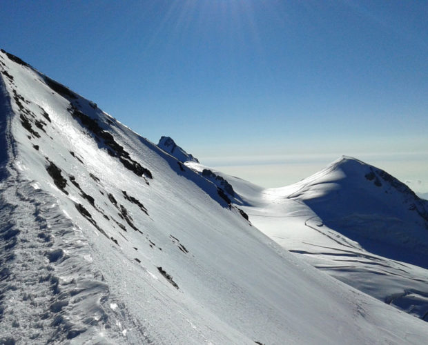 Between glaciers and crevasses on the glacier of Lys - Microfiber towel on ice