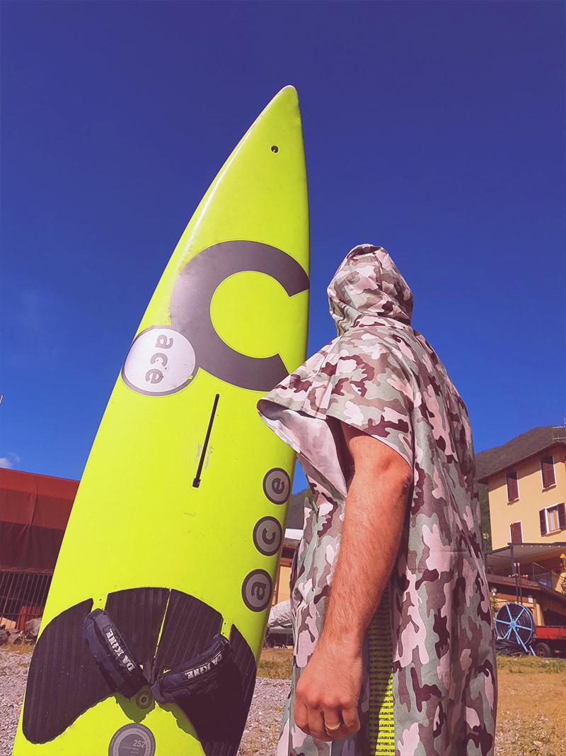 Poncho for surf, kyte, swimming pool, windsurf in microfiber 100% made in Italy